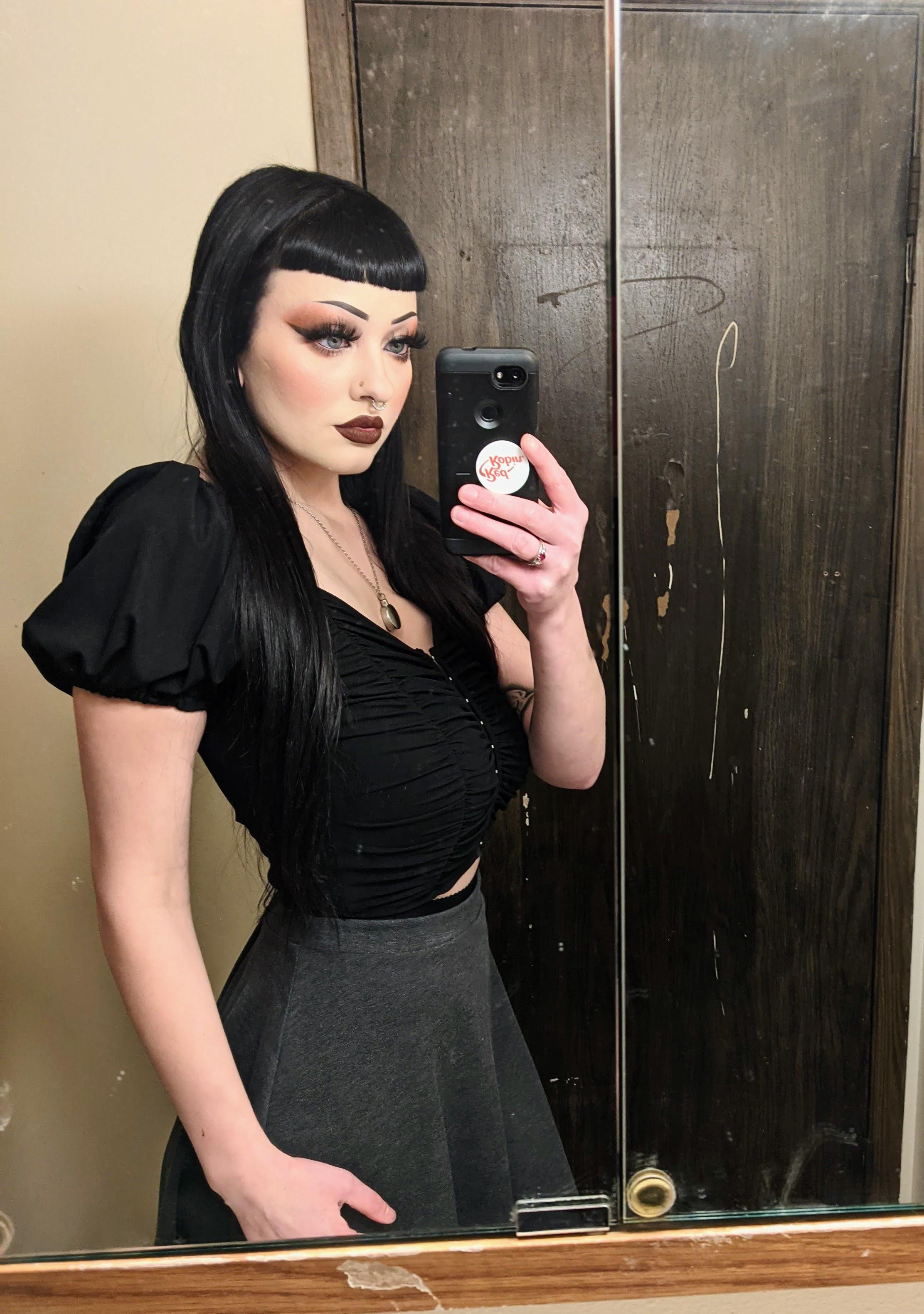 files/goth_self_1.jpg
